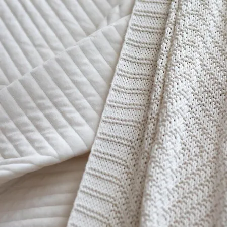 House Riverside Apartman *